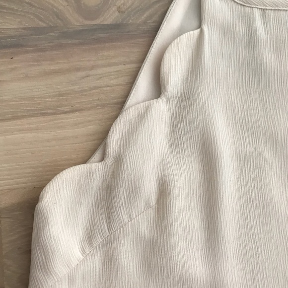 ENTRO | SCALLOPED DRESS - Picture 4 of 5